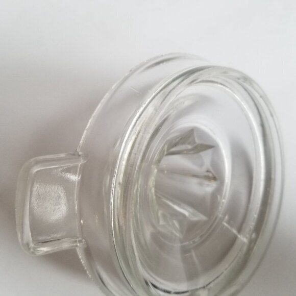 Vintage Small Clear Glass Juice Reamer Flat Thumb Rest (L12) - Picture 10 of 10